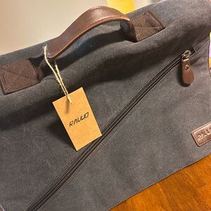 Gray Ravuo Messenger Bag